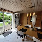 Detached House 50m From Lift *