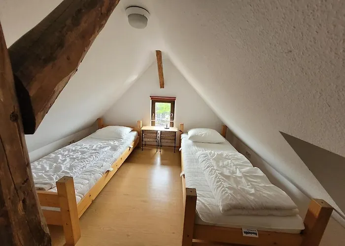 Detached House 50m From Lift